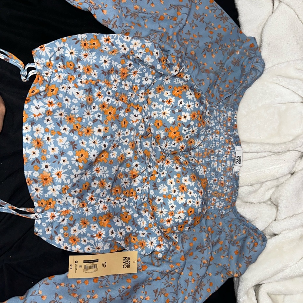 Madden nyc crop top NWT